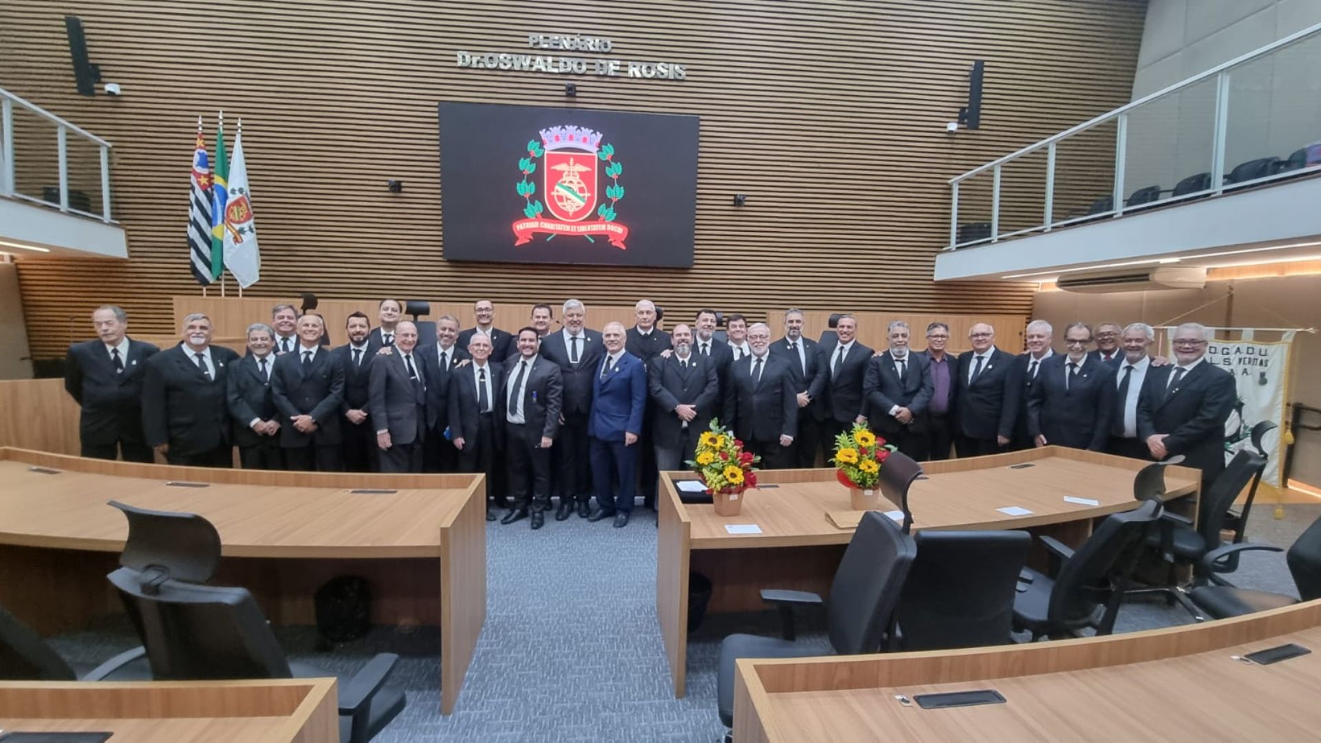 LOJA VERITAS 2915, DO ORIENTE DE SANTOS, É HOMENAGEADA PELA CÂMARA MUNICIPAL DE SANTOS/SP
