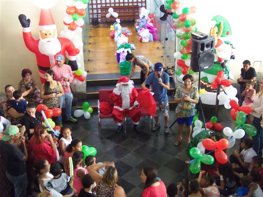 LOJA VERITAS PARTICIPA DA 10ª FESTA DE NATAL BENEFICENTE